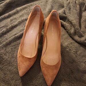 Ivanka Trump Classic Tan Heels